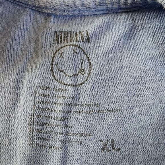 Nirvana Smiley Face Light Blue Tshirt With Graphics Size XL - Picture 5 of 6
